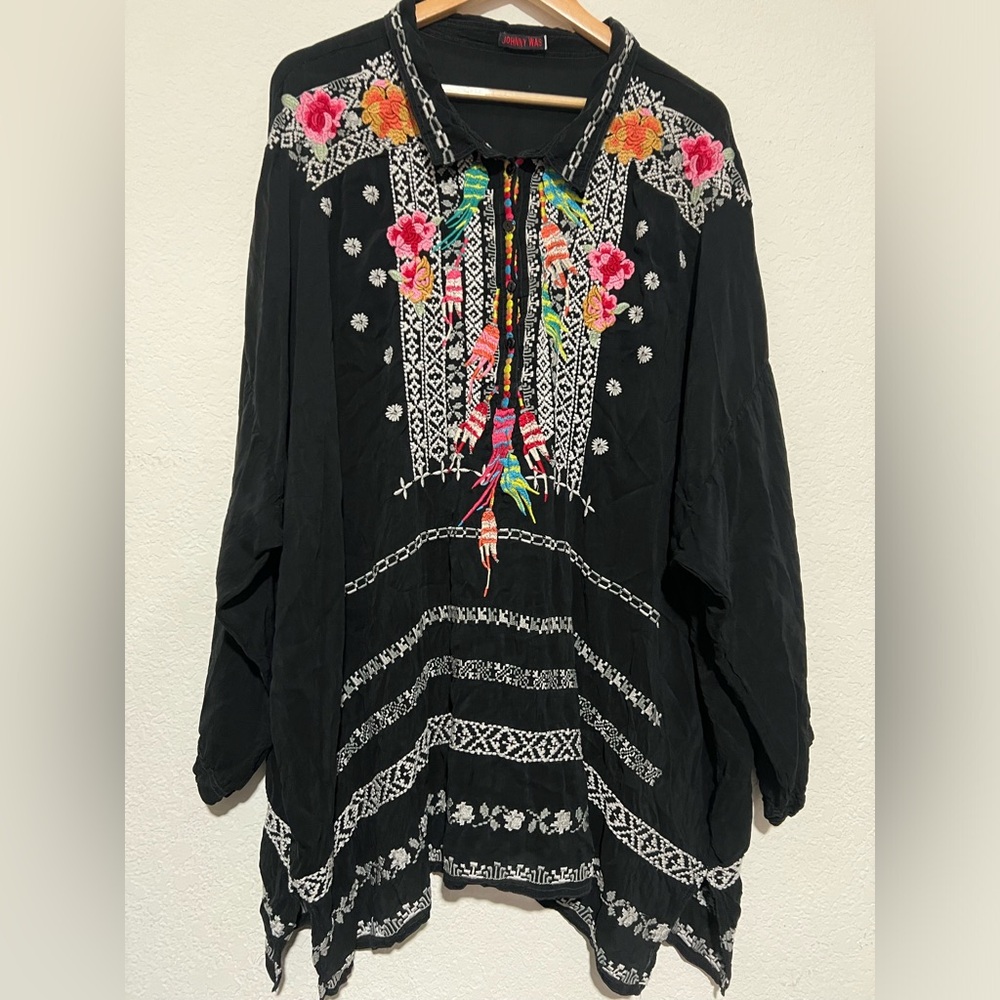 Johnny Was embroidered Blouse Size 3x (flawed)